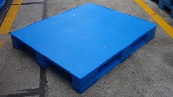 Hygienic 3 Runner Plastic Pallet Reinforced Flat Racking for Racking Load of 1200 kg